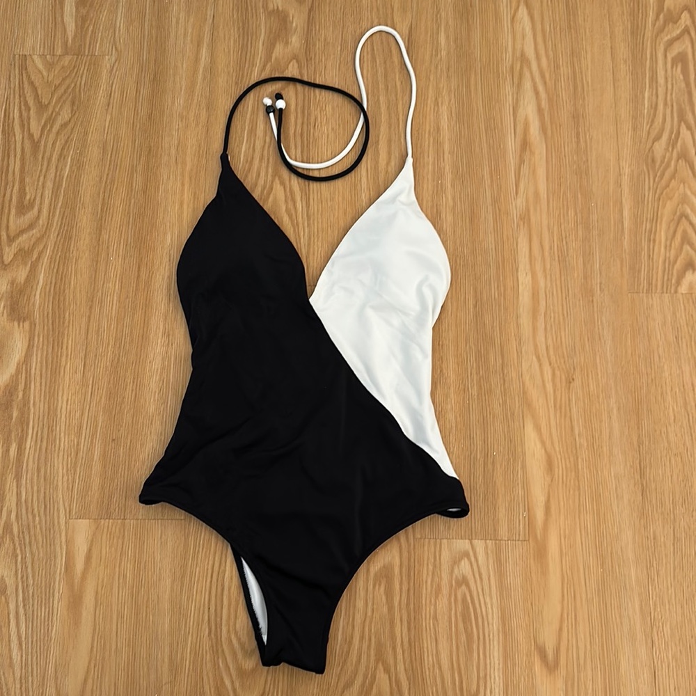 Victoria’s Secret White and Black One Piece Swimsuit